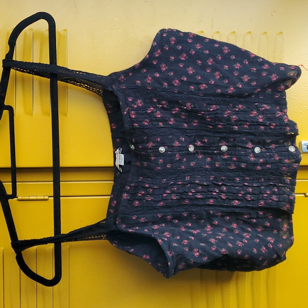 American Eagle floral crop top